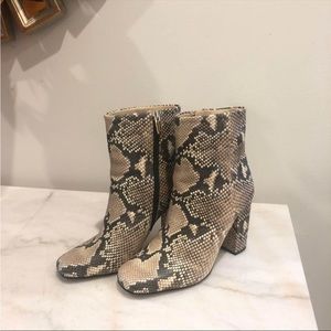 Vince Camuto Dannia Leather Boots Size 7